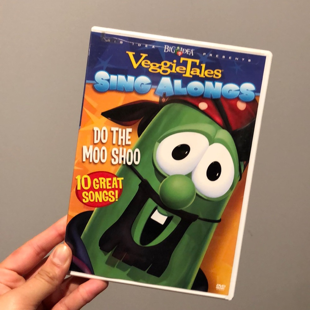 Veggietales Sing Along Do the Moo Shoo DVD